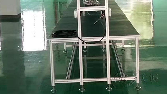 防靜電操作臺 三 防靜電操作臺 三