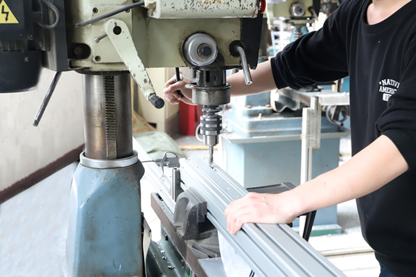 鋁型材加工 鋁型材加工