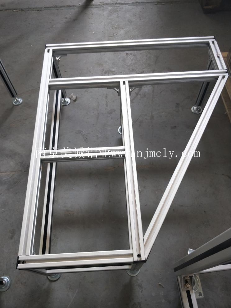 你知道氧化后的工業鋁型材框架優點嗎？01