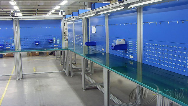 零件組裝工作臺(tái). 零件組裝工作臺(tái).