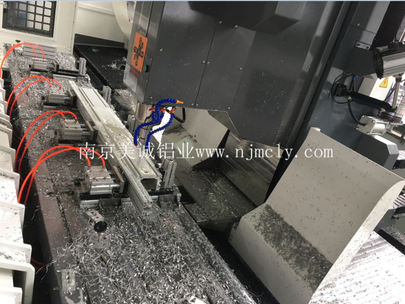 長安汽車軌道流水線型材02 長安汽車軌道流水線型材02