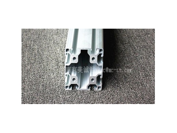 工業鋁型材是熔鑄、擠壓出來的嗎？