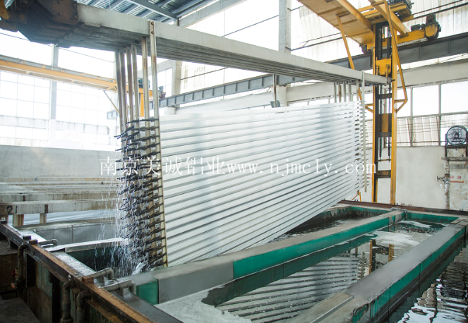 工業(yè)鋁型材的制作過程 工業(yè)鋁型材的制作過程