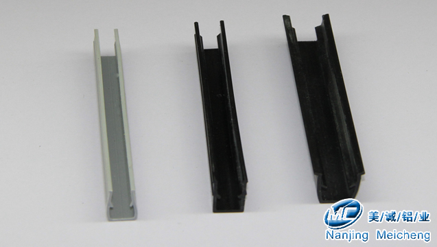 工業鋁型材配件-U型槽條. 工業鋁型材配件-U型槽條.